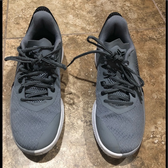 Nike Kobe Mamba Fury Basketball shoes like new - Picture 4 of 10